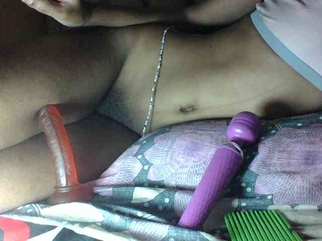 Sweet-Iddah webcam