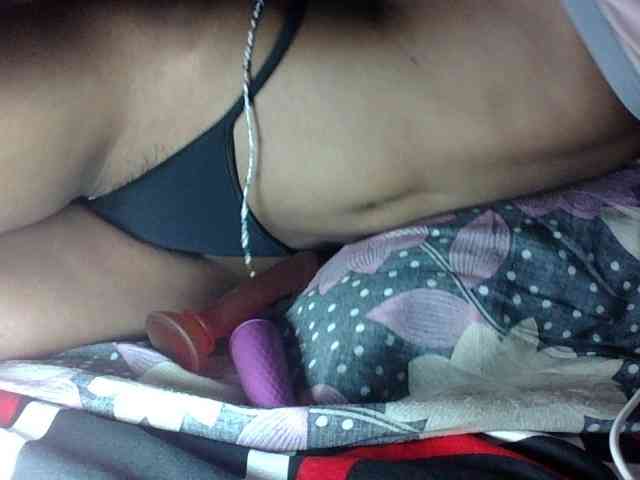 Sweet-Iddah webcam