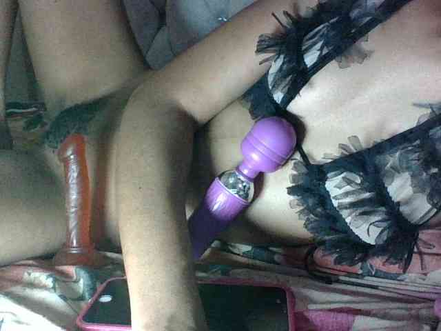 Sweet-Iddah webcam