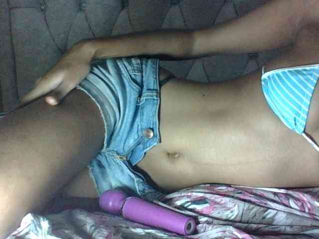 Sweet-Iddah webcam