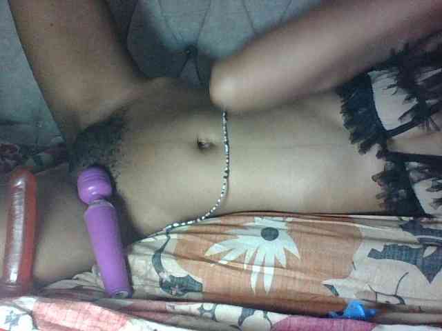 Sweet-Iddah webcam