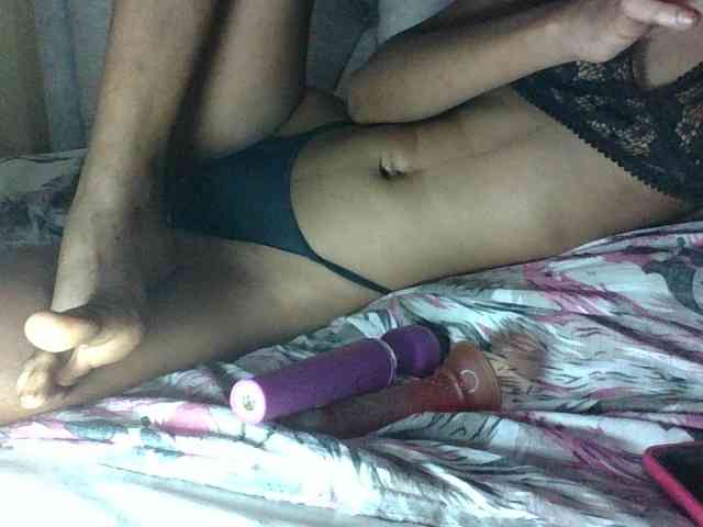 Sweet-Iddah webcam
