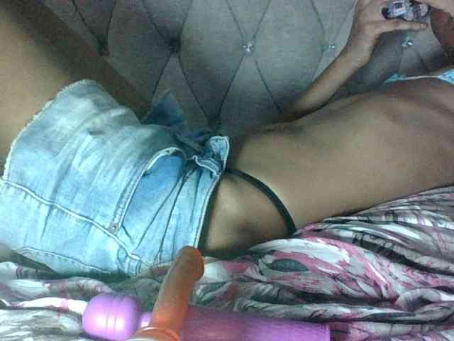 Sweet-Iddah webcam