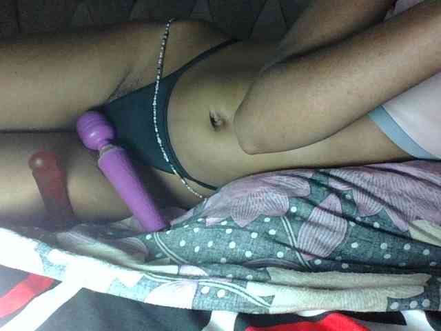 Sweet-Iddah webcam