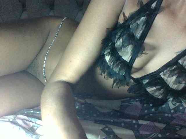 Sweet-Iddah webcam