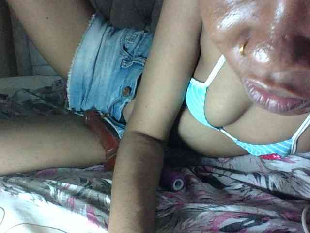 Sweet-Iddah webcam