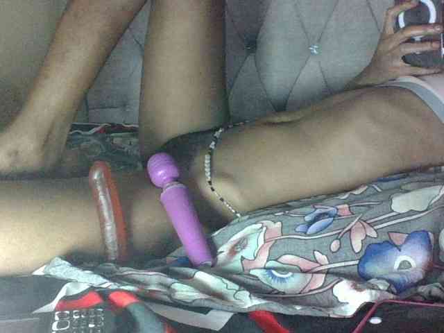 Sweet-Iddah webcam