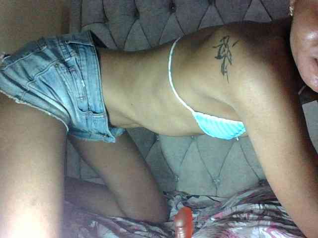 Sweet-Iddah webcam
