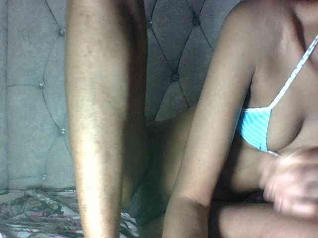 Sweet-Iddah webcam