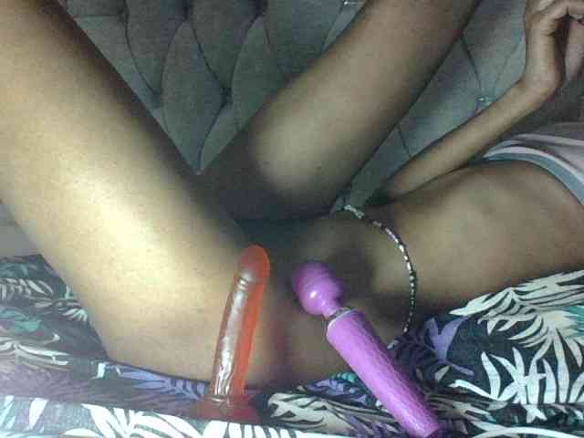Sweet-Iddah webcam