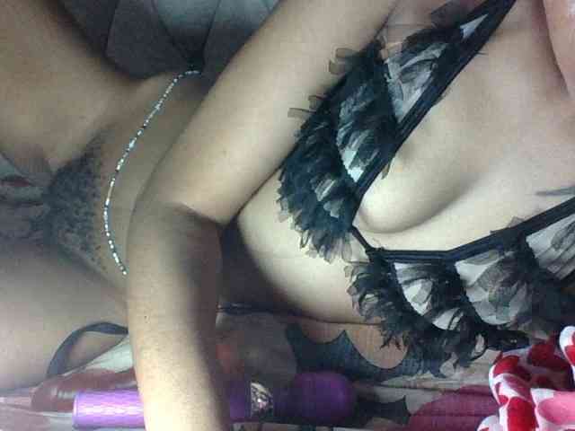 Sweet-Iddah webcam