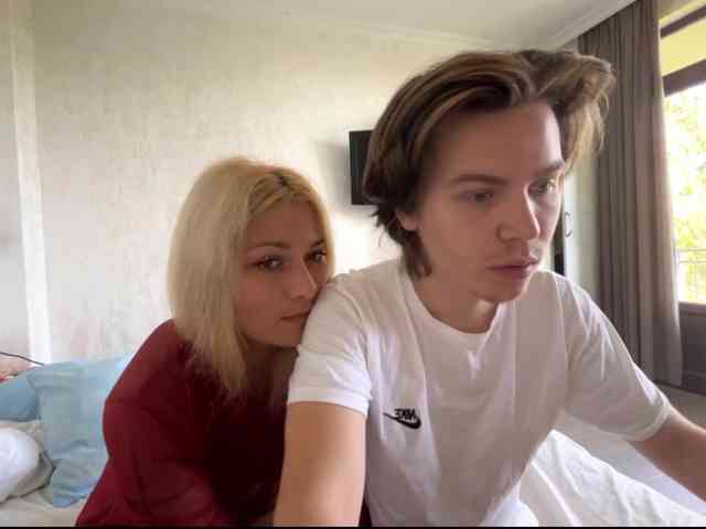 Hikkiii webcam