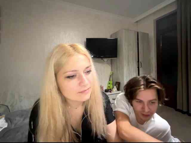 Hikkiii webcam