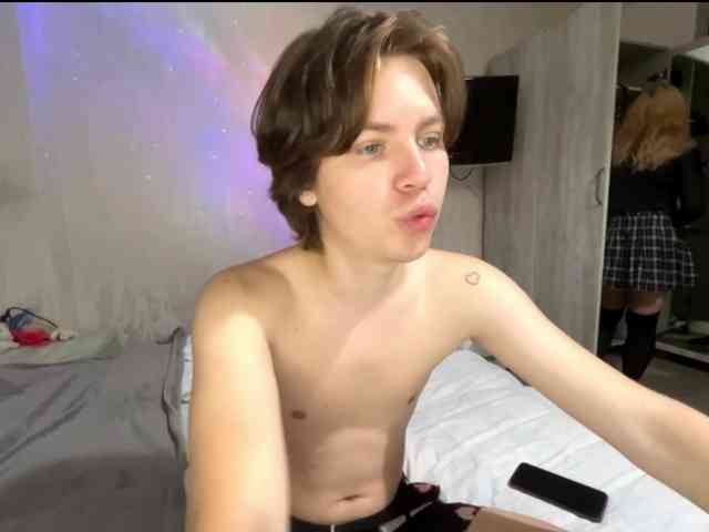 Hikkiii webcam