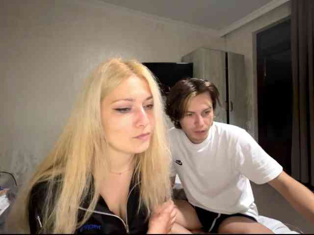 Hikkiii webcam