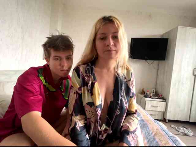 Hikkiii webcam