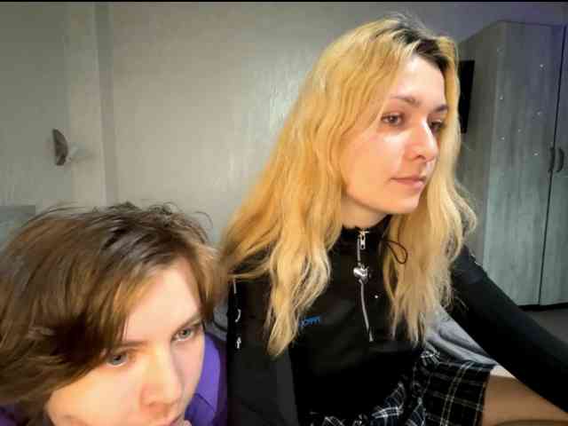 Hikkiii webcam