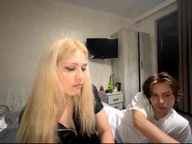Hikkiii webcam