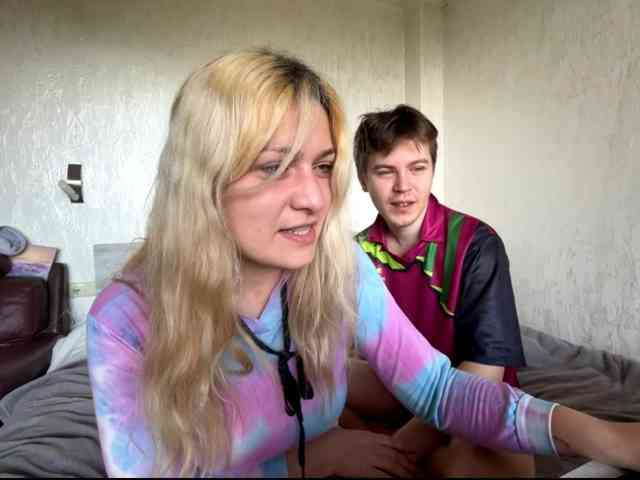 Hikkiii webcam