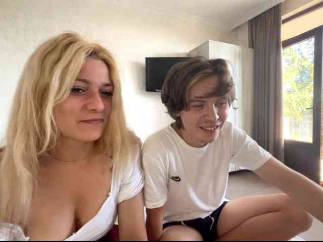 cam to cam adult Hikkiii