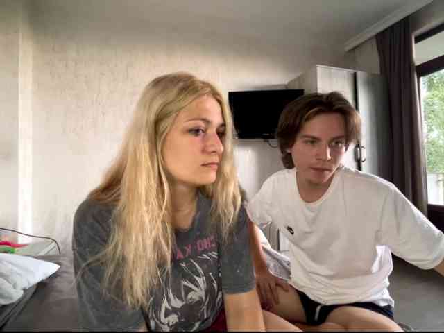 Hikkiii webcam
