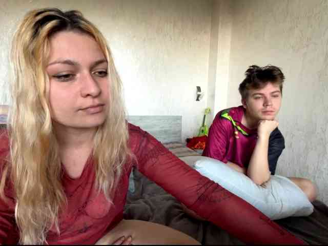 Hikkiii webcam