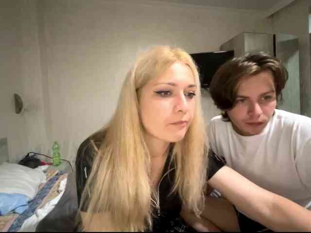 Hikkiii webcam