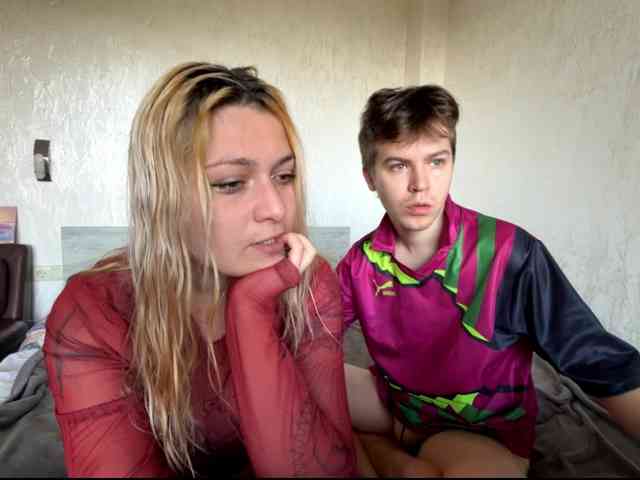 Hikkiii webcam