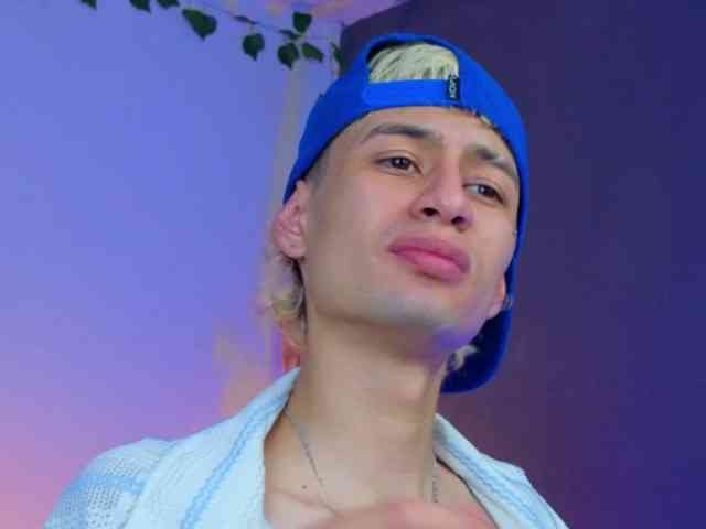 Mattias-Justin Mattias-Justin