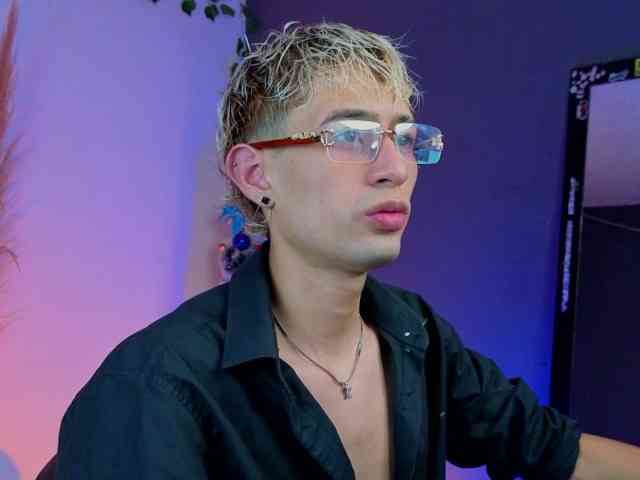 Mattias-Justin Mattias-Justin