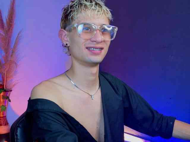 Mattias-Justin Mattias-Justin