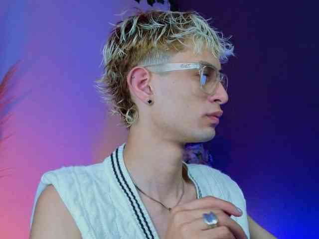 Mattias-Justin Mattias-Justin