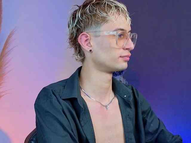 Mattias-Justin Mattias-Justin