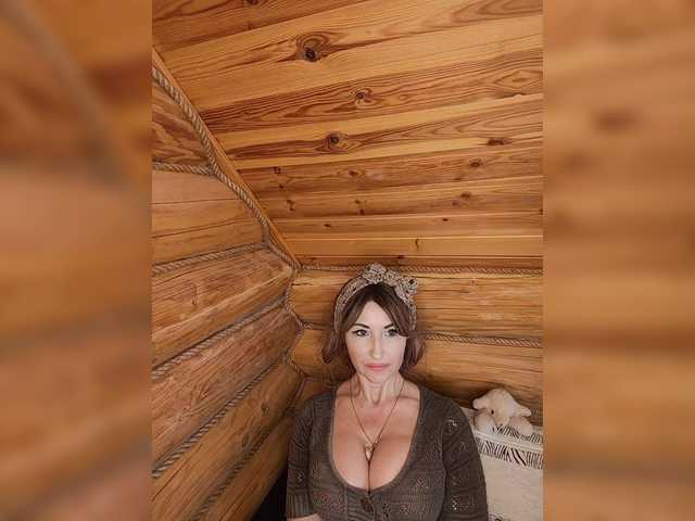 Jasmine514's BongaCams show and profile