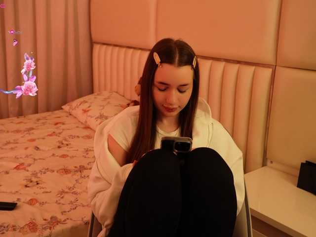 LiaGotti's BongaCams show and profile