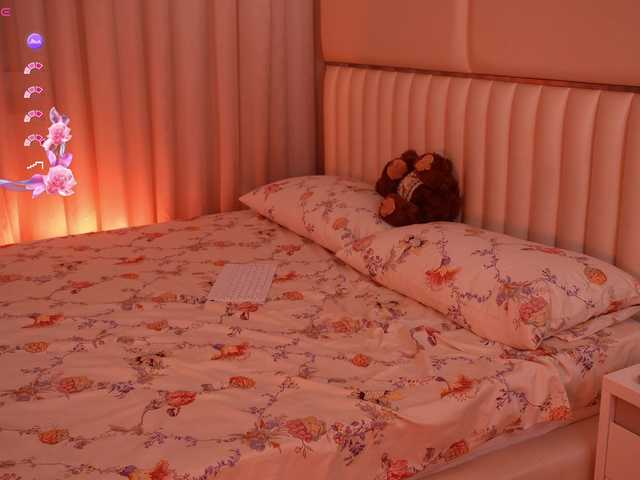 LiaGotti's BongaCams show and profile