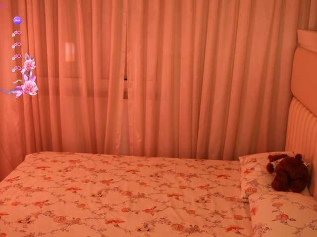 LiaGotti's BongaCams show and profile