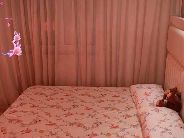 LiaGotti's BongaCams show and profile