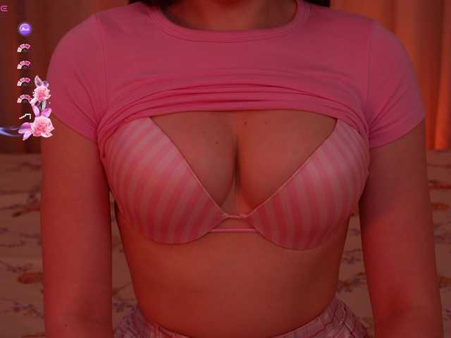 LiaGotti's BongaCams show and profile