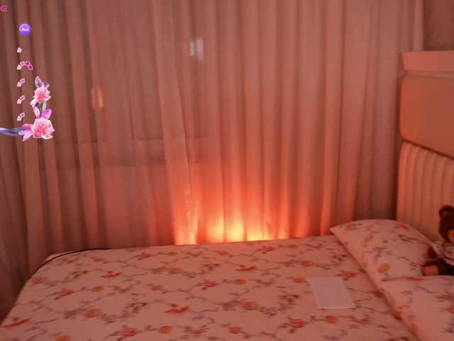 LiaGotti's BongaCams show and profile