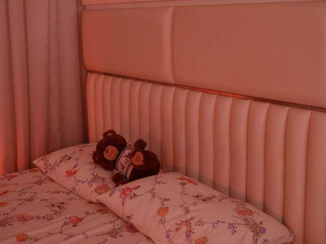 LiaGotti's BongaCams show and profile