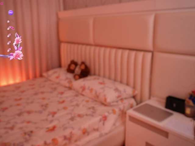 LiaGotti's BongaCams show and profile