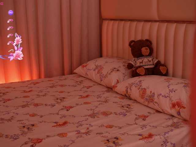 LiaGotti's BongaCams show and profile