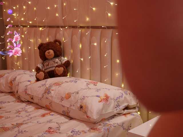 LiaGotti's BongaCams show and profile