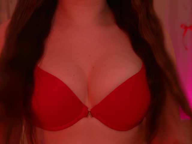 LiaGotti's BongaCams show and profile