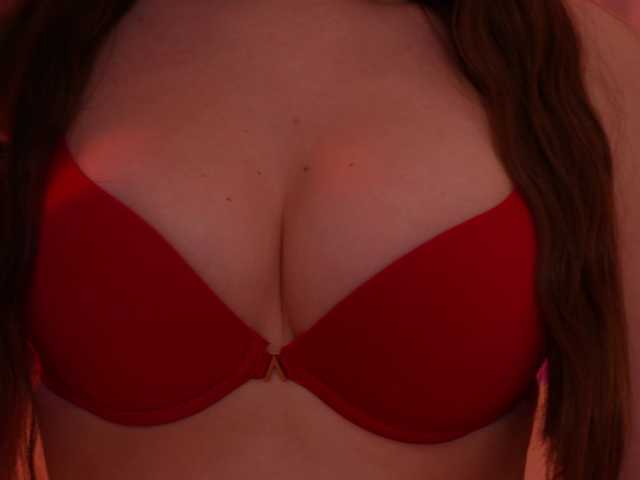 LiaGotti's BongaCams show and profile