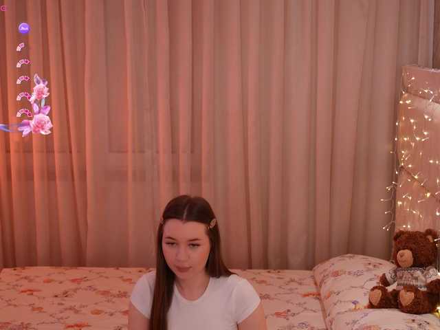 LiaGotti's BongaCams show and profile