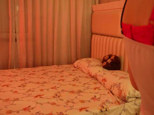 LiaGotti's BongaCams show and profile