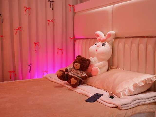 LiaGotti's BongaCams show and profile