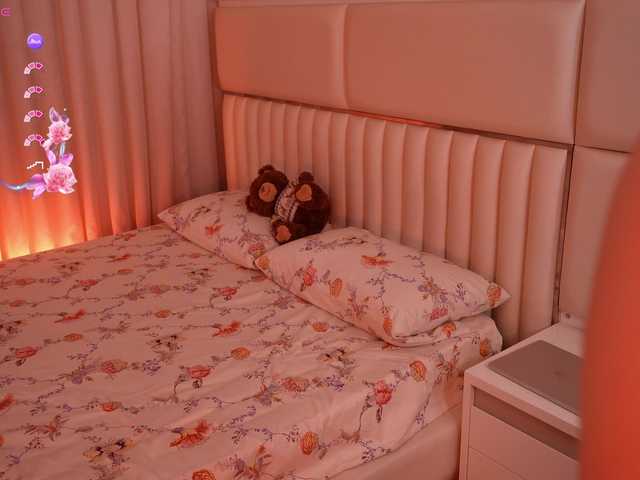 LiaGotti's BongaCams show and profile